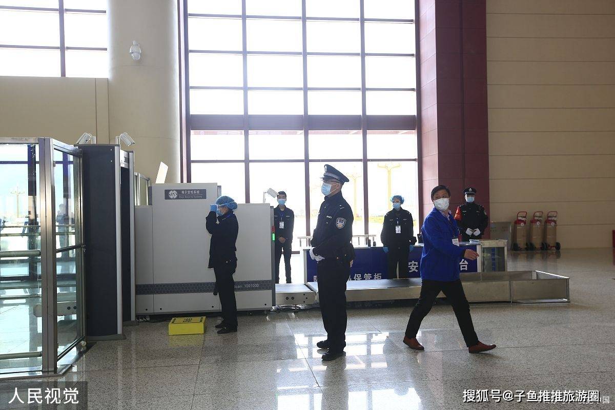 安全法则！从值机到舱门的“隐形守护”j9九游会登录飞悦易登机：女性出行