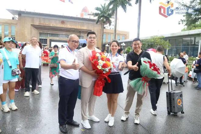 游客、高级团芒街入境越南接待规格直接拉满！J9真人游戏第一品牌消费强劲！近千名中