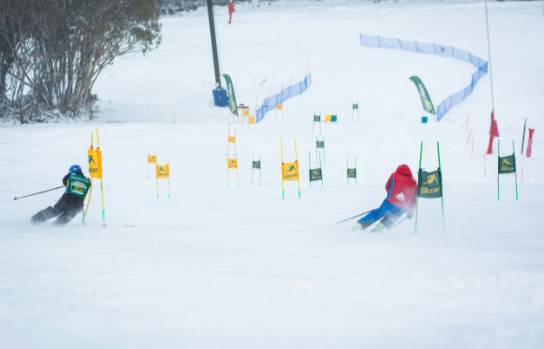 极光你想都没想过的夏天！j9九游会网站入口滑雪看